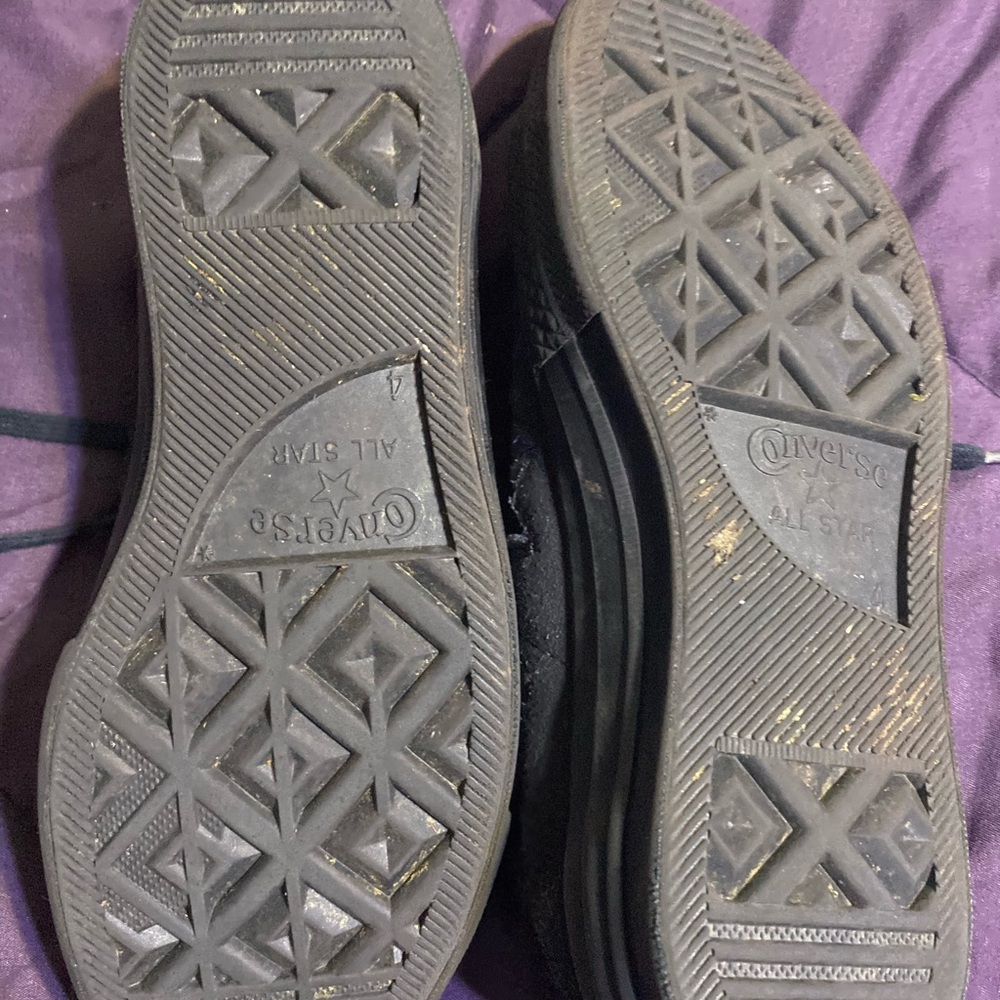 Suede Converse - Picture 2 of 2